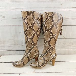 Bandolino Whoop Snake Print Boots 7 1/2 M New